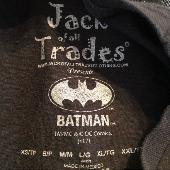 Canadian Batman Graphic T-Shirt - Picture 6 of 6